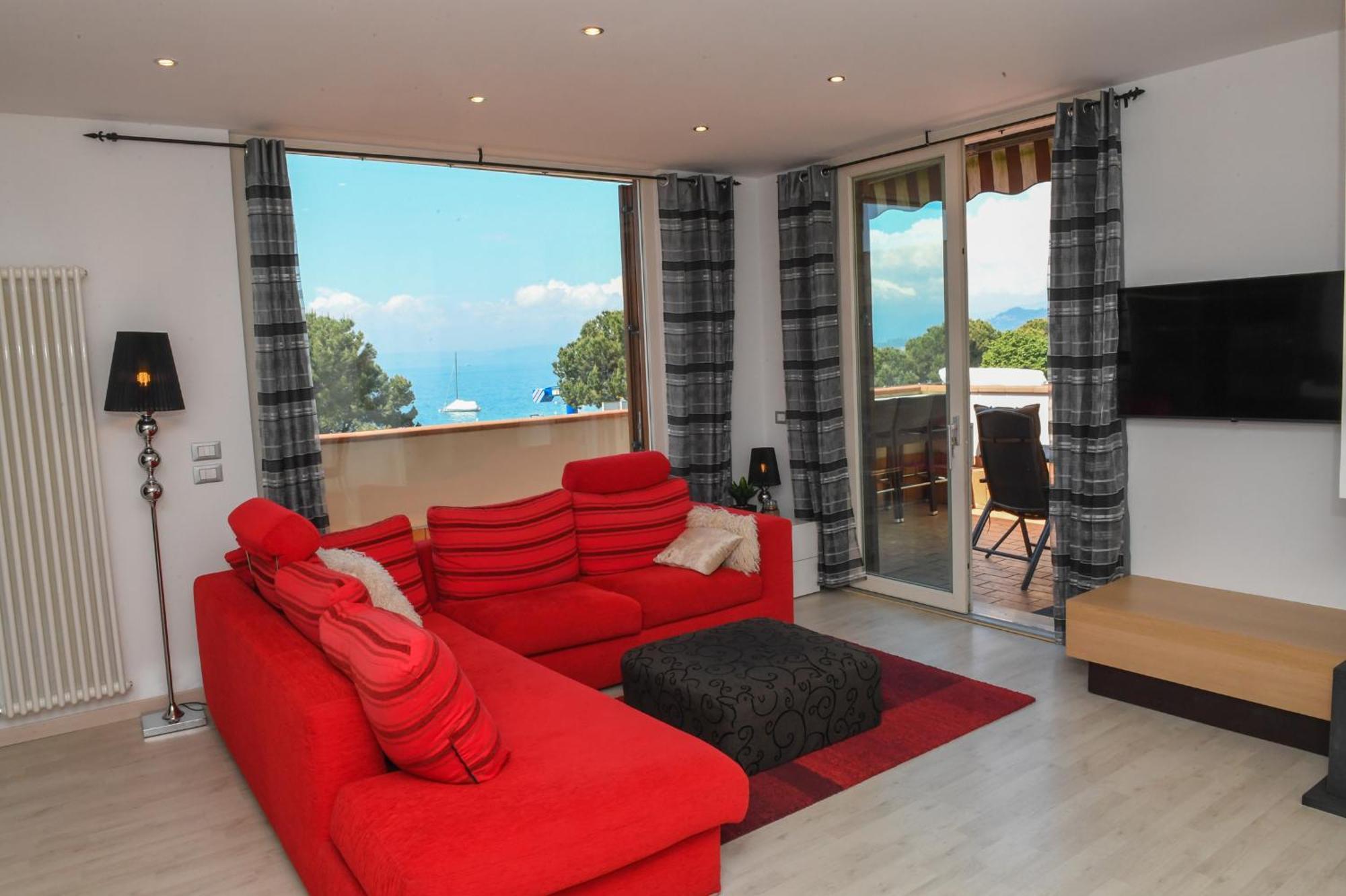 Apartmán Favola Bella The Panoramic Penthouse Bardolino Exteriér fotografie